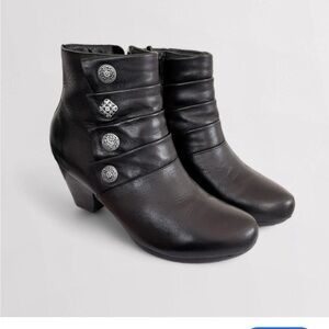 Dansko Baker Heeled Button Ankle Bootie 41 Black Leather Zip Buttons